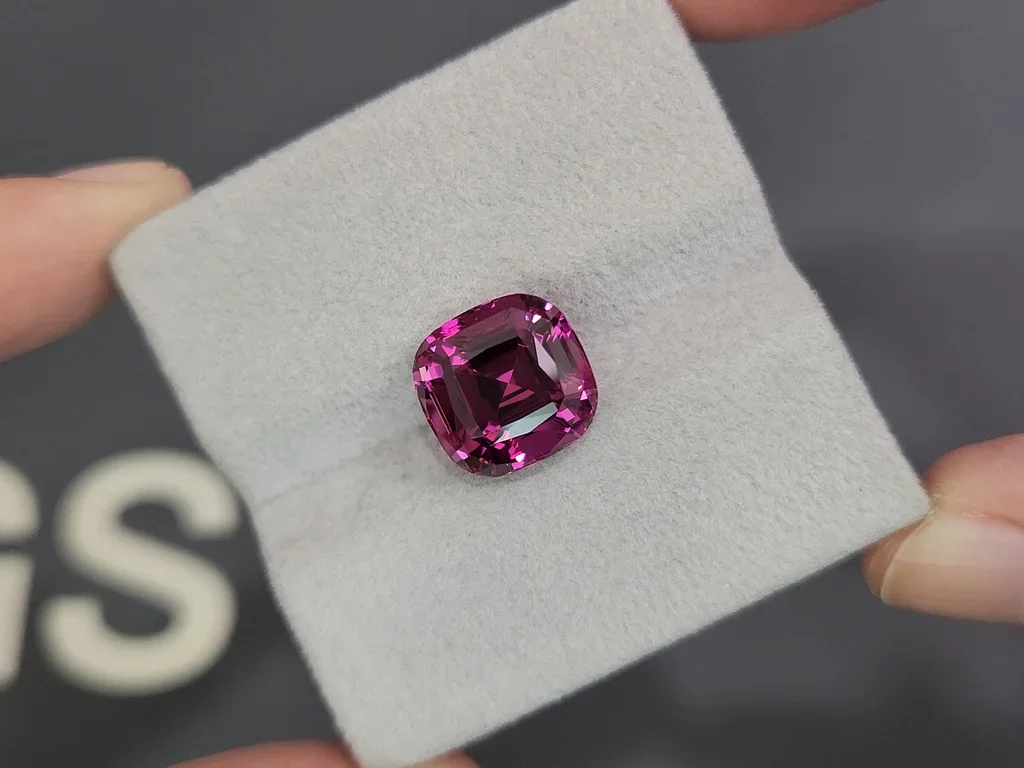Garnet rhodolite cushion cut 8.64 carats, Tanzania Image №4