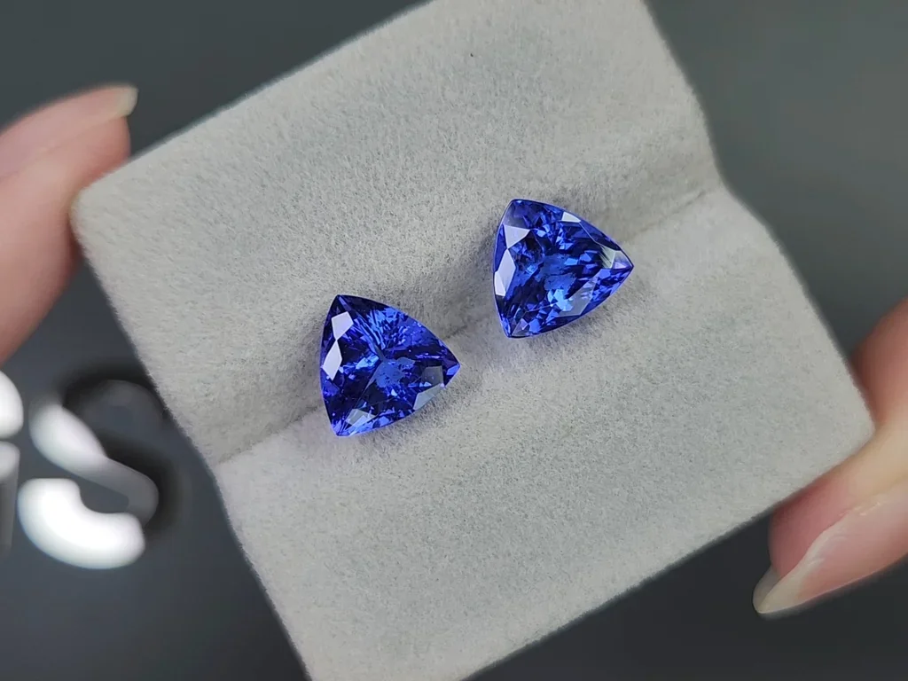 Paar tansanite im trillionschliff 5,59 karat, Tansania Image №4