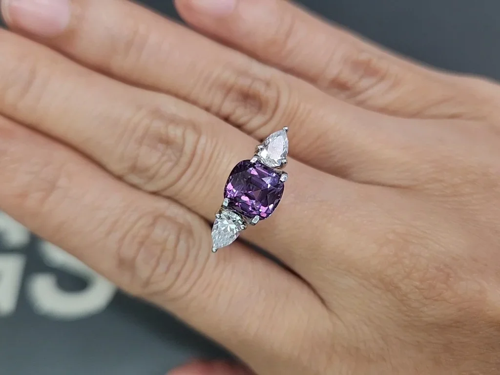 Garnet сolor сhange  сushion сut 3.17 carats,  Africa Image №8