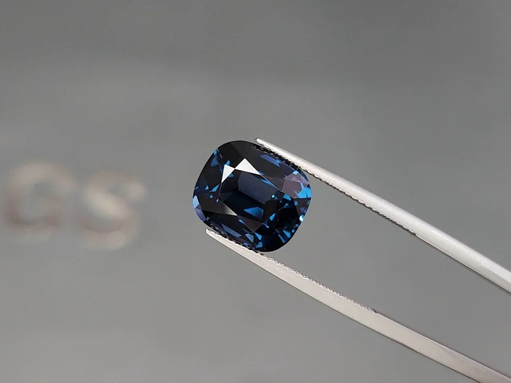 Blue spinel cushion cut 9.10 carats, Burma Image №3