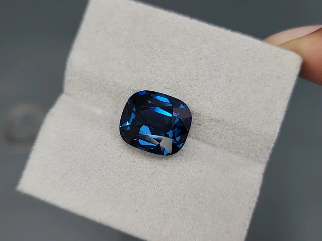 Blue spinel cushion cut 9.10 carats, Burma Image №4