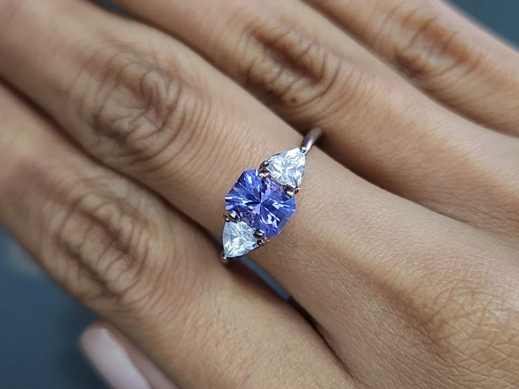 Tanzanite taille radiant 1,56 carats, Tanzanie Image №5