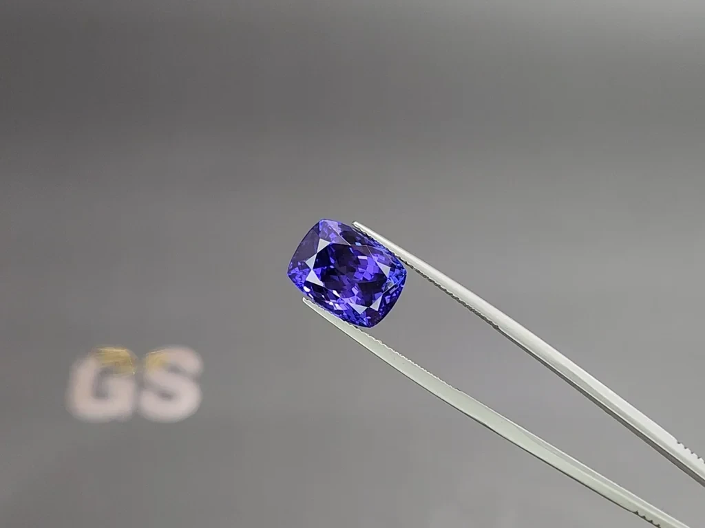 Tanzanite taille coussin 7,95 carats, Tanzanie Image №3