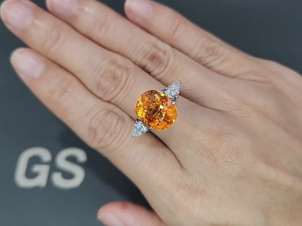 Grenat spessartite Fanta color taille coussin de 10,27 carats, Afrique Image №5