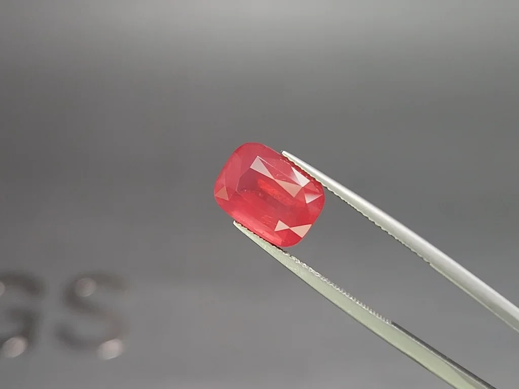 Pink spinel Mahenge cushion cut 6.35 carats, Tanzania Image №3
