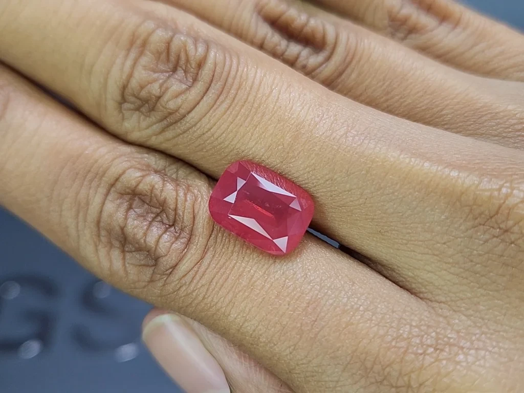 Pink spinel Mahenge cushion cut 6.35 carats, Tanzania Image №2