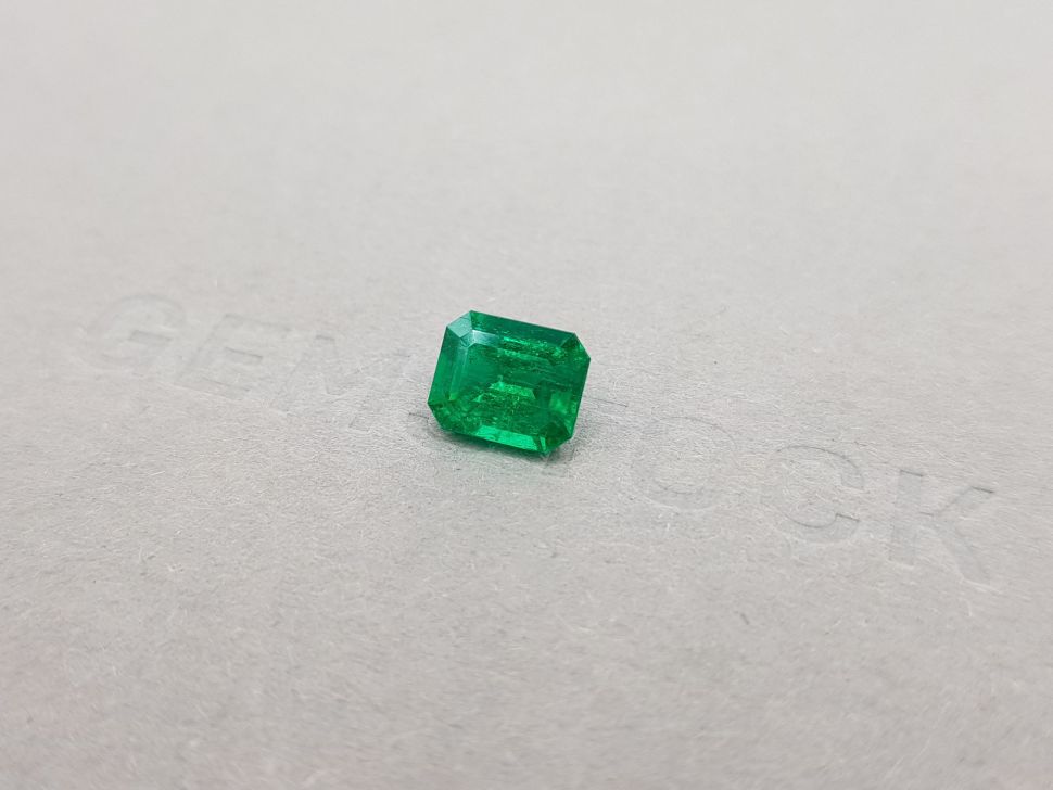 Muzo Green Emerald from Colombia octagon cut 1.54 ct Image №3