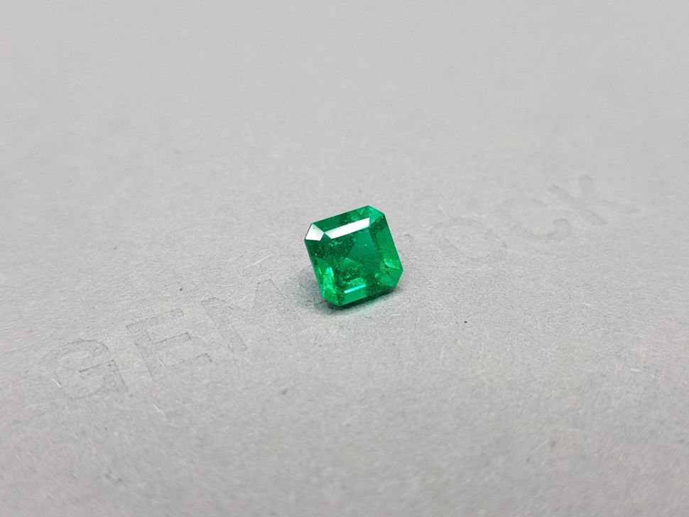 Colombian emerald 1.33 ct octagon cut, Muzo Green Image №2