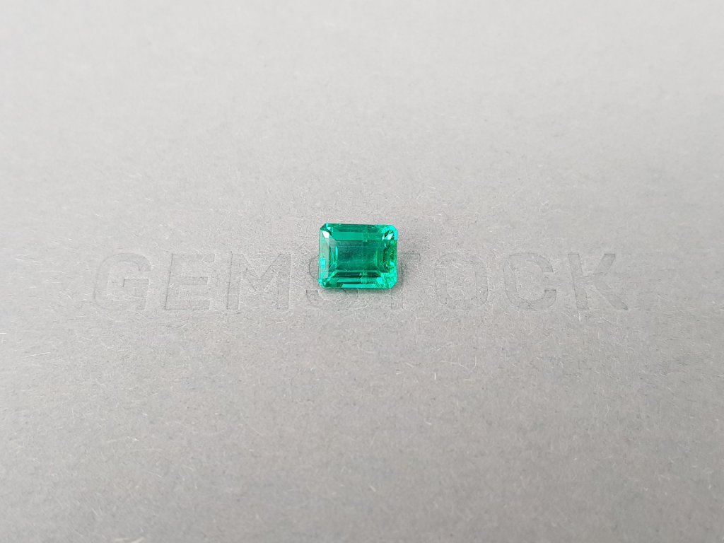 Vivid Green emerald from Colombia in octagon cut 1.30 ct Image №1