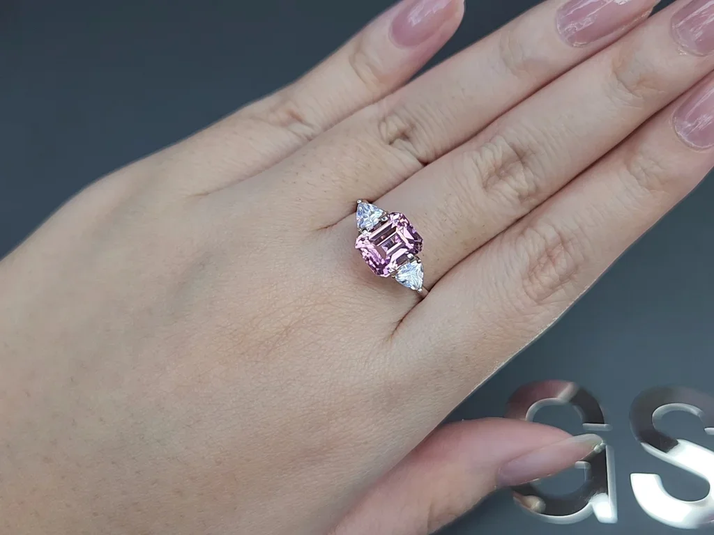 Turmalina rosa bebé de talla octogonal de 2,91 quilates, Afganistán Image №5