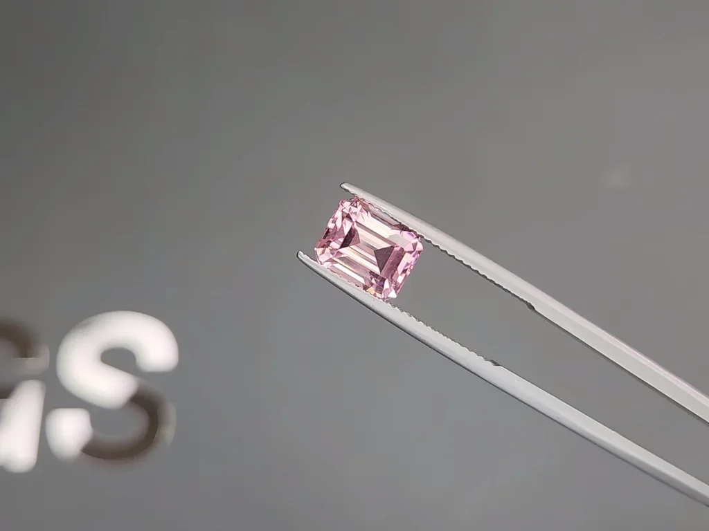Turmalina rosa bebé de talla octogonal de 2,91 quilates, Afganistán Image №3
