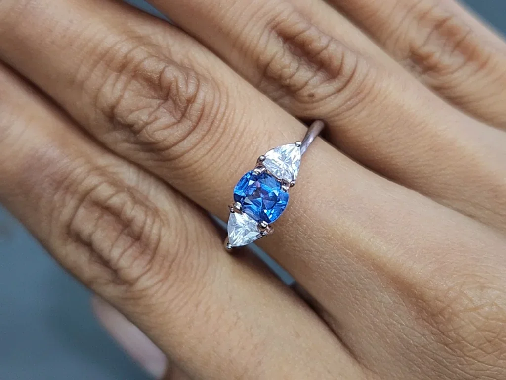 Espinela de cobalto talla cojín de 1,00 quilates, Tanzania Image №5