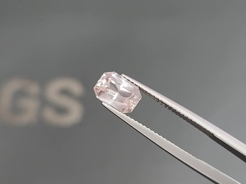 Zafiro blanco de talla radiante de 2,06 quilates, Sri Lanka Image №3