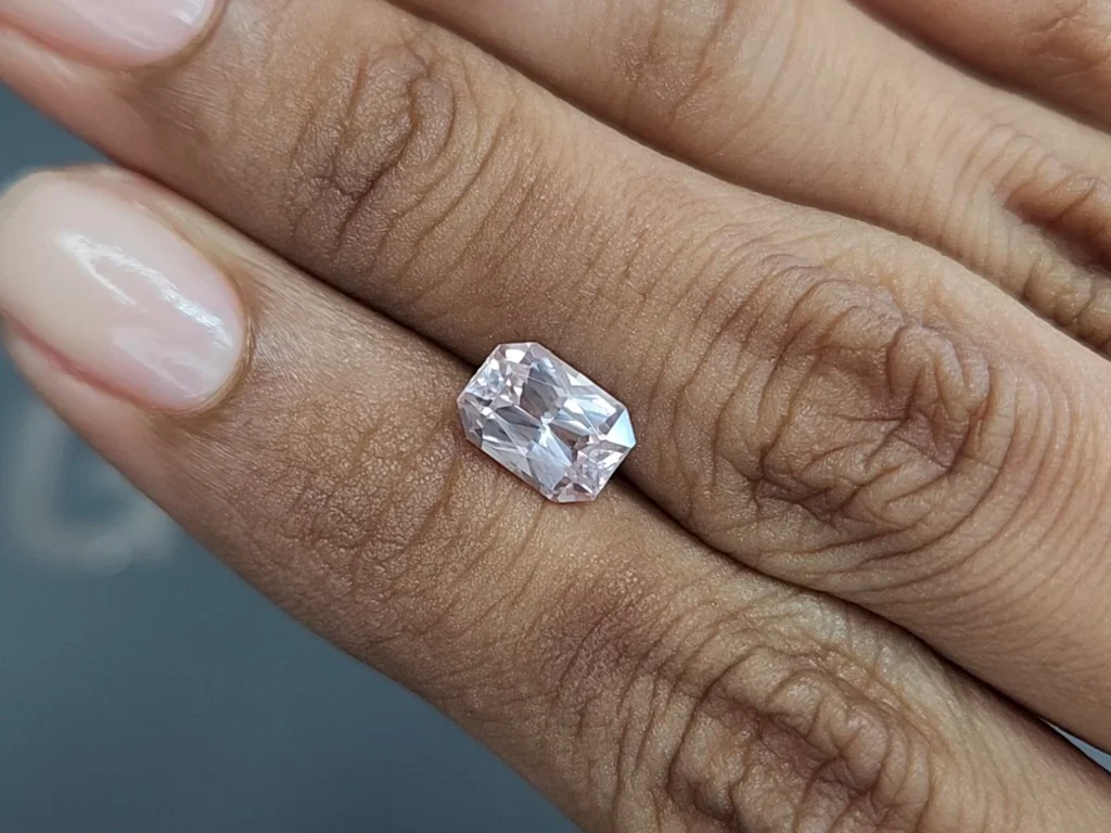 Zafiro blanco de talla radiante de 2,06 quilates, Sri Lanka Image №2