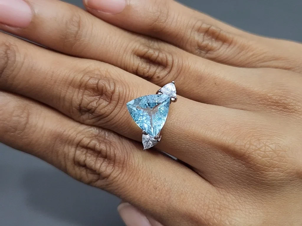 Aigue-marine taille trillion 3,35 carats, Madagascar Image №5