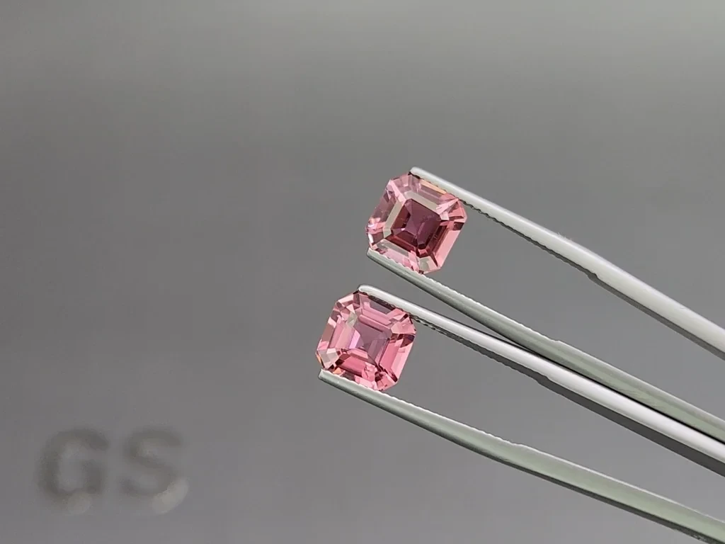 Pair of pink tourmalines octagon cut 5.46 carats, Nigeria Image №3