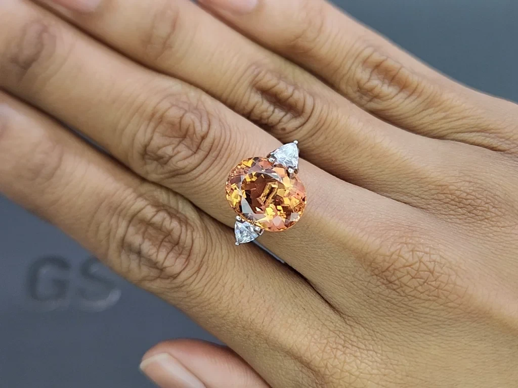 Topaz Imperial oval cut 9.50 carats, Brazil Image №5