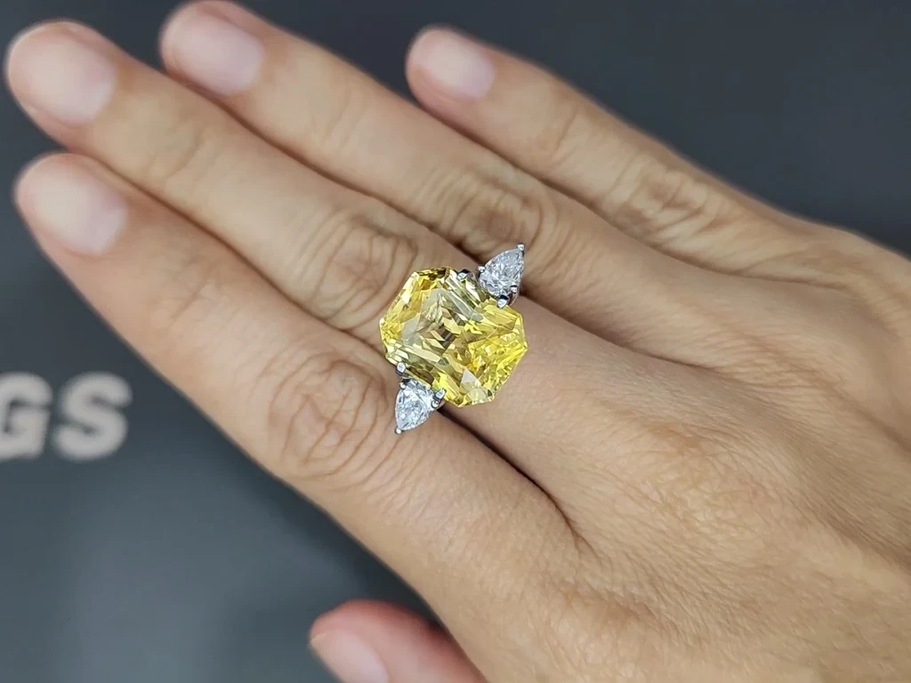 Saphir de couleur dorée non traité, taille radiant, 10,20 carats, Sri Lanka Image №3
