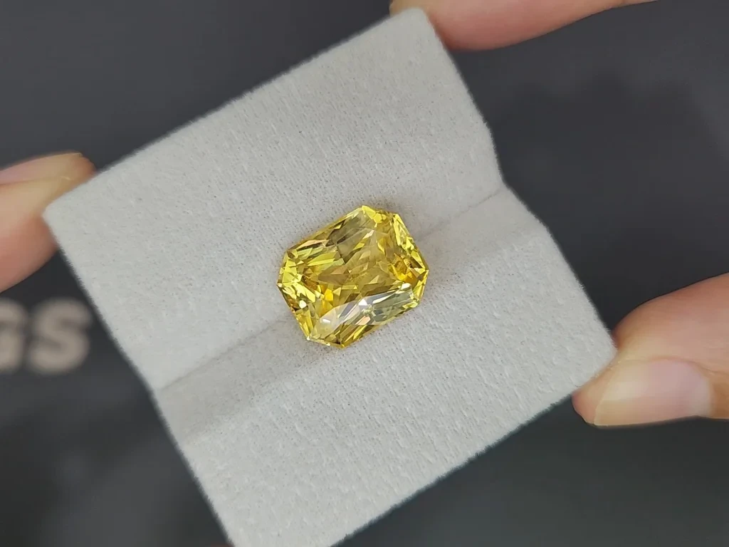 Saphir de couleur dorée non traité, taille radiant, 10,20 carats, Sri Lanka Image №4