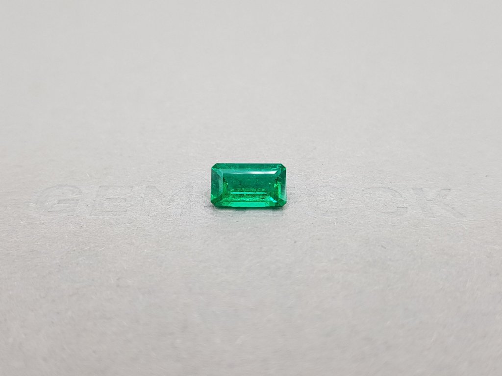 Intense Colombian Muzo Green Emerald 1.18 ct Image №1