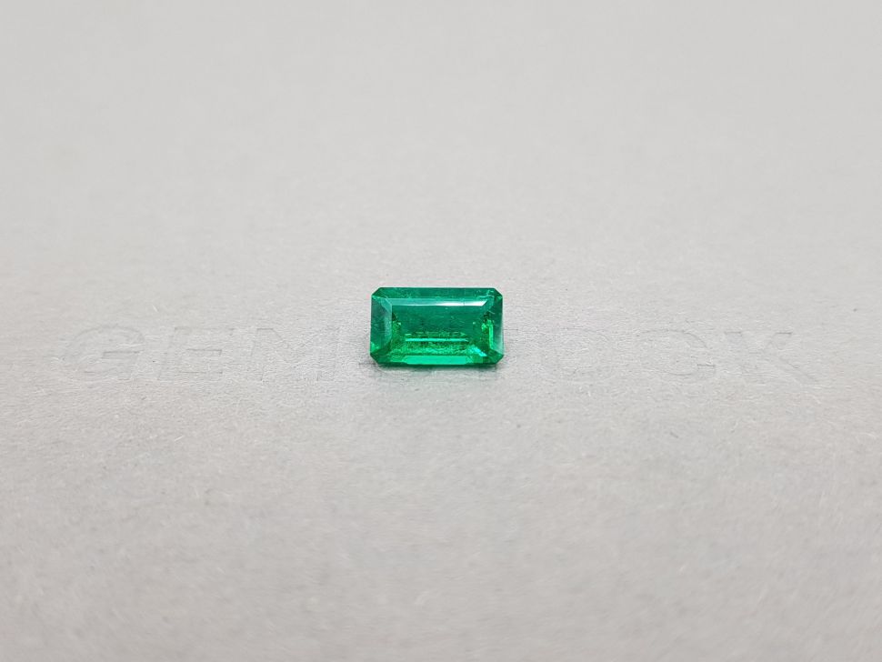 Intense Colombian Muzo Green Emerald 1.18 ct Image №1