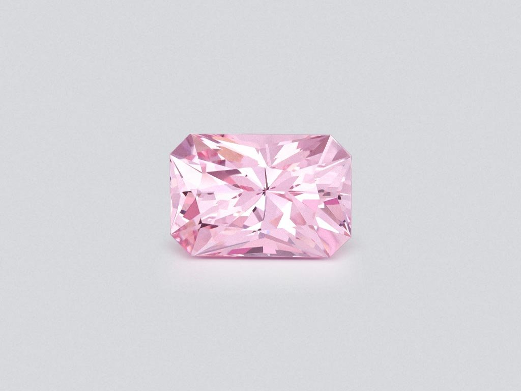 Morganite taille radiant rose intense 12,97 carats, Brésil Image №1