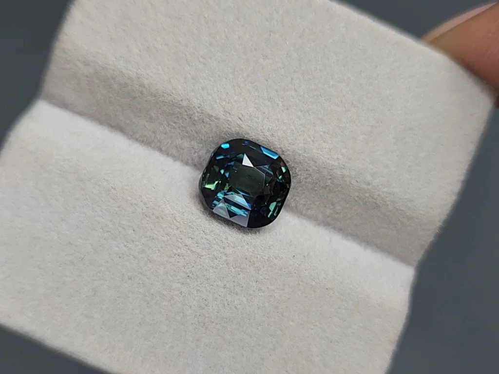 Unheated Teal sapphire  cushion cut 3.06 carats, Madagascar Image №4