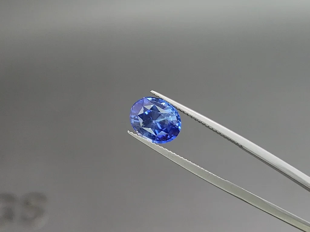 Saphir ovale bleu intense 3,84 carats, Sri Lanka Image №3