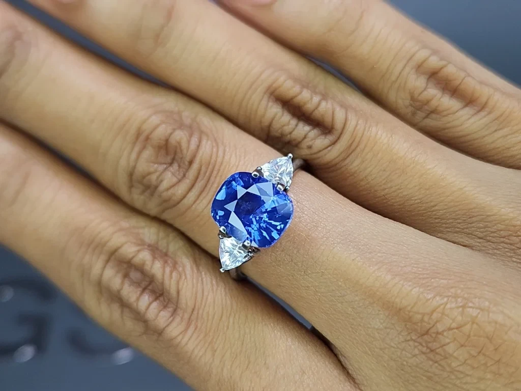Unbehandelter saphir Intensiv Blauer, kissenförmig 5,02 karat, Sri Lanka Image №5
