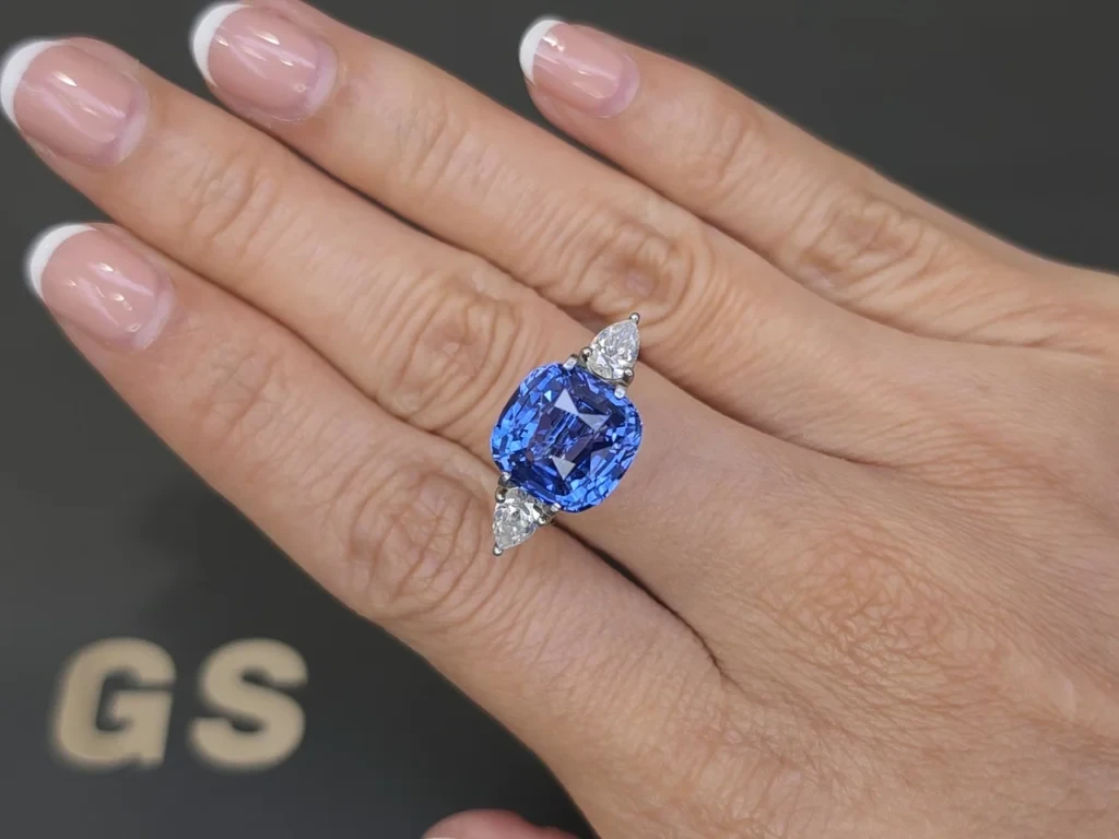 Sapphire Cornflower Blue cushion cut 9.18 carats, Sri Lanka Image №3