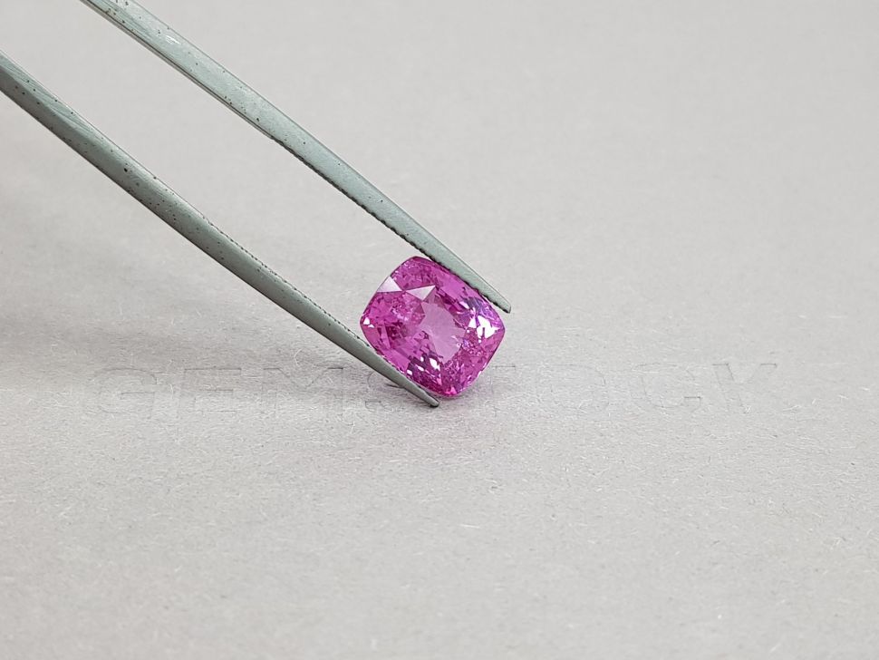 Unheated cushion cut pink sapphire 4.00 ct, Sri Lanka Image №4