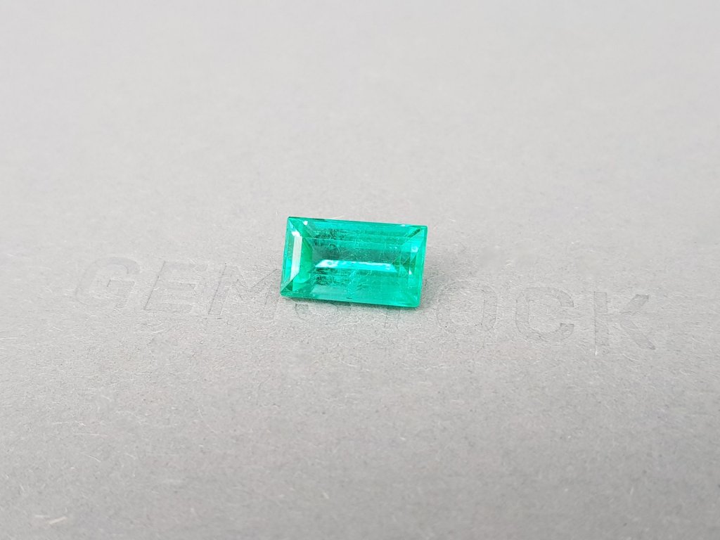 Colombian Vivid Green emerald in baguette cut 3.97 ct Image №3