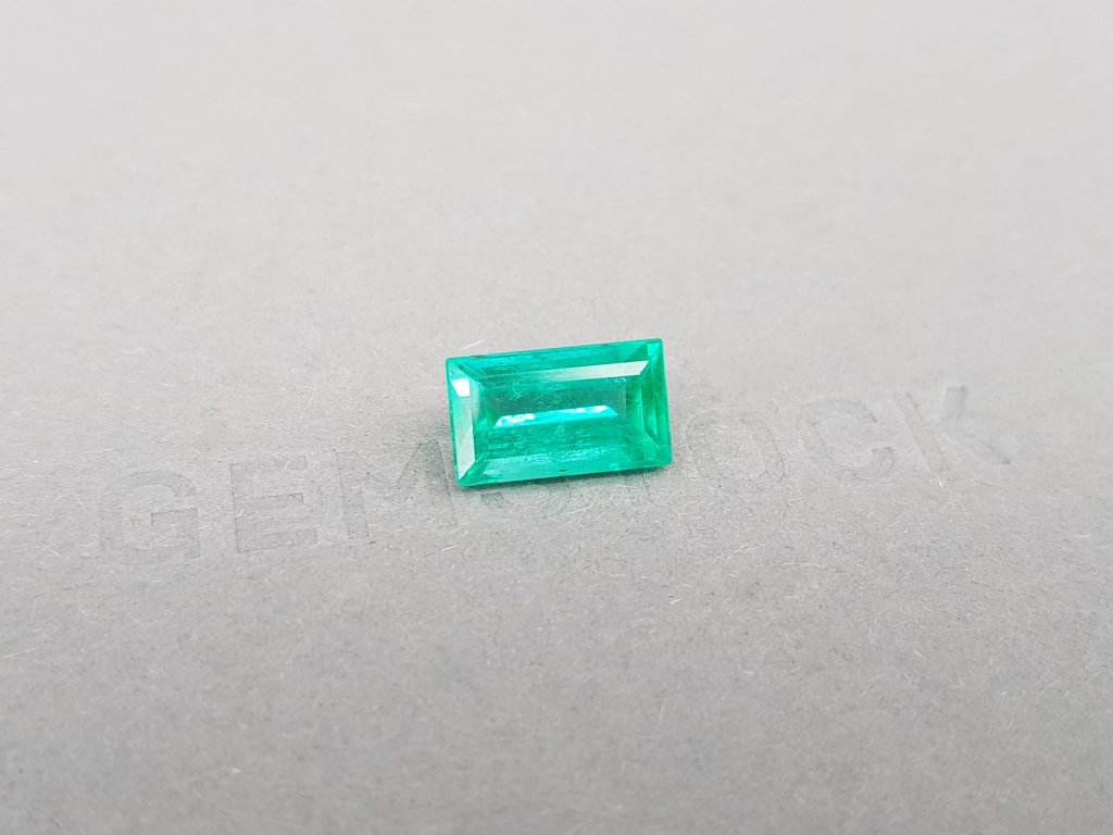 Colombian Vivid Green emerald in baguette cut 3.97 ct Image №2