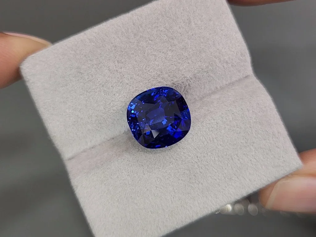 Saphir Bleu Royal taille coussin 9,11 carats, Sri Lanka Image №4