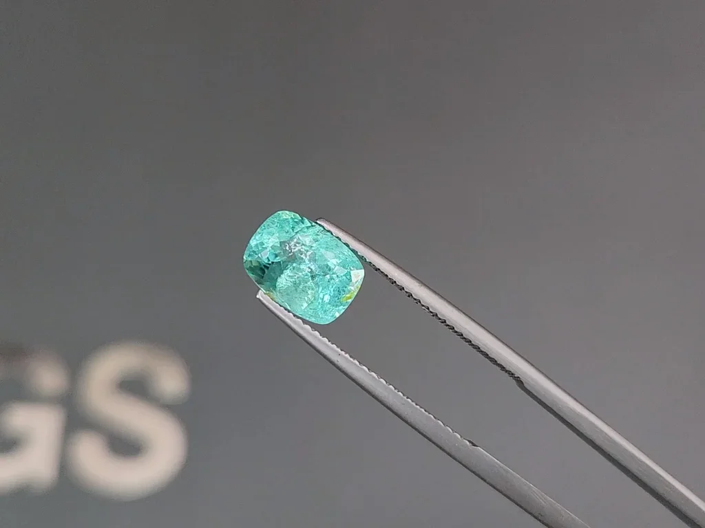 Tourmaline Paraiba taille coussin bleu fluo 2,46 carats, Mozambique  Image №3