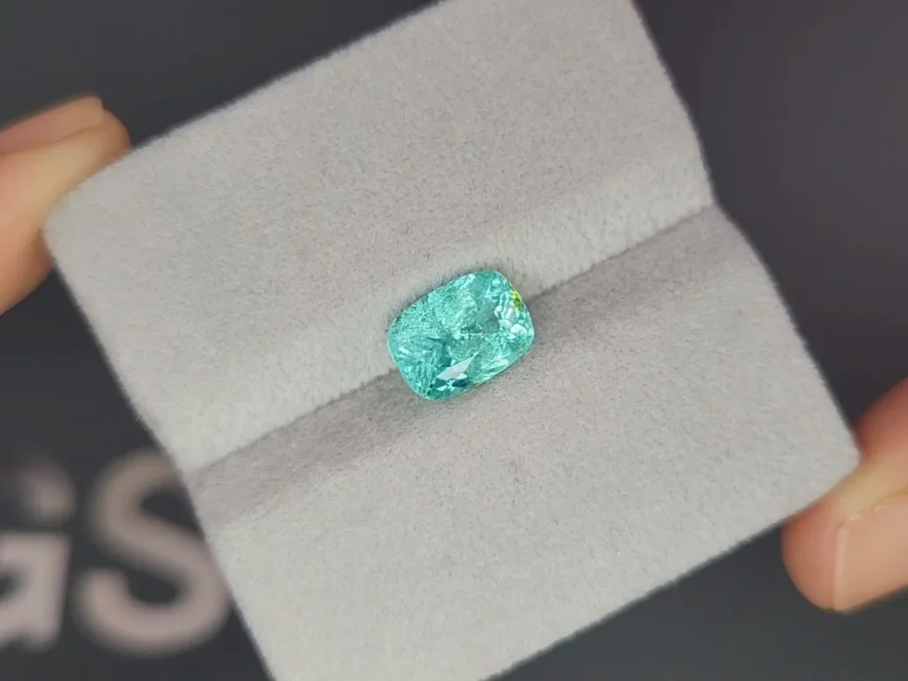 Tourmaline Paraiba taille coussin bleu fluo 2,46 carats, Mozambique  Image №4