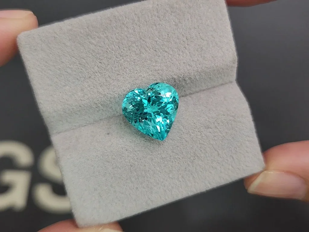 Neonblauer Paraiba-turmalin im herzschliff 5,32 carats, Nigeria Image №4