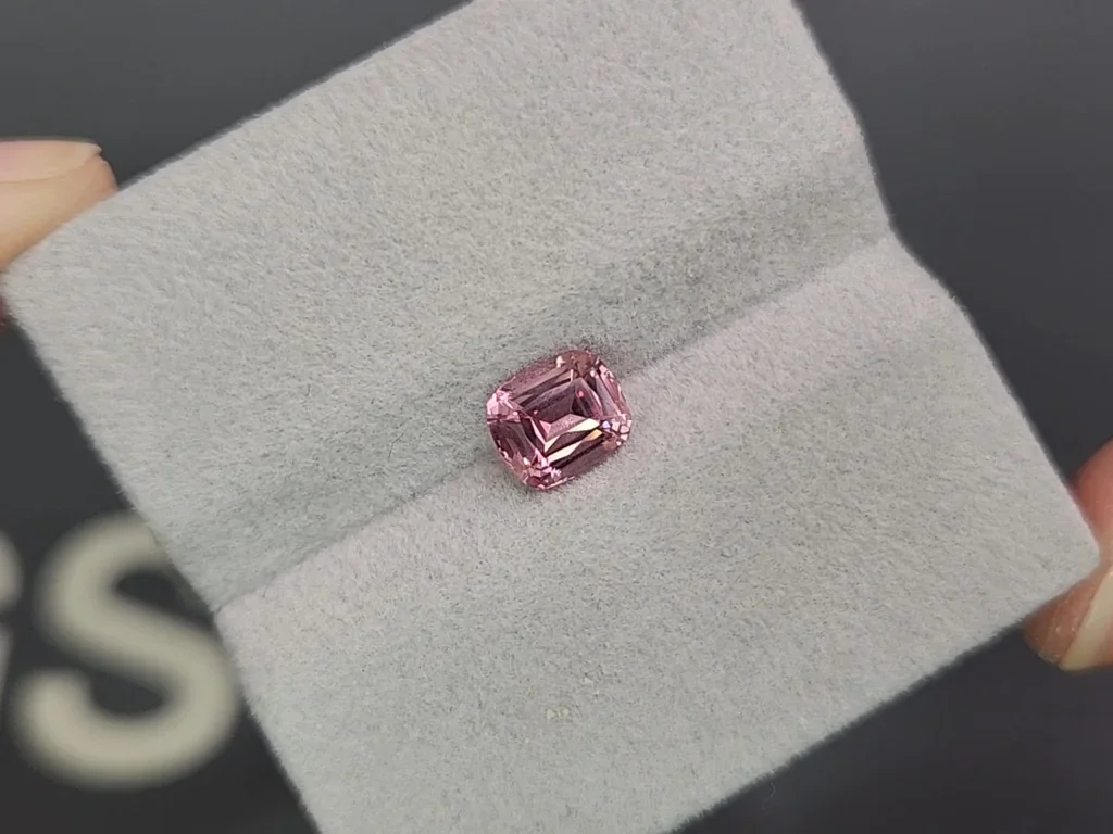 Rhodolite garnet cushion cut 1.53 carats, Tanzania Image №4