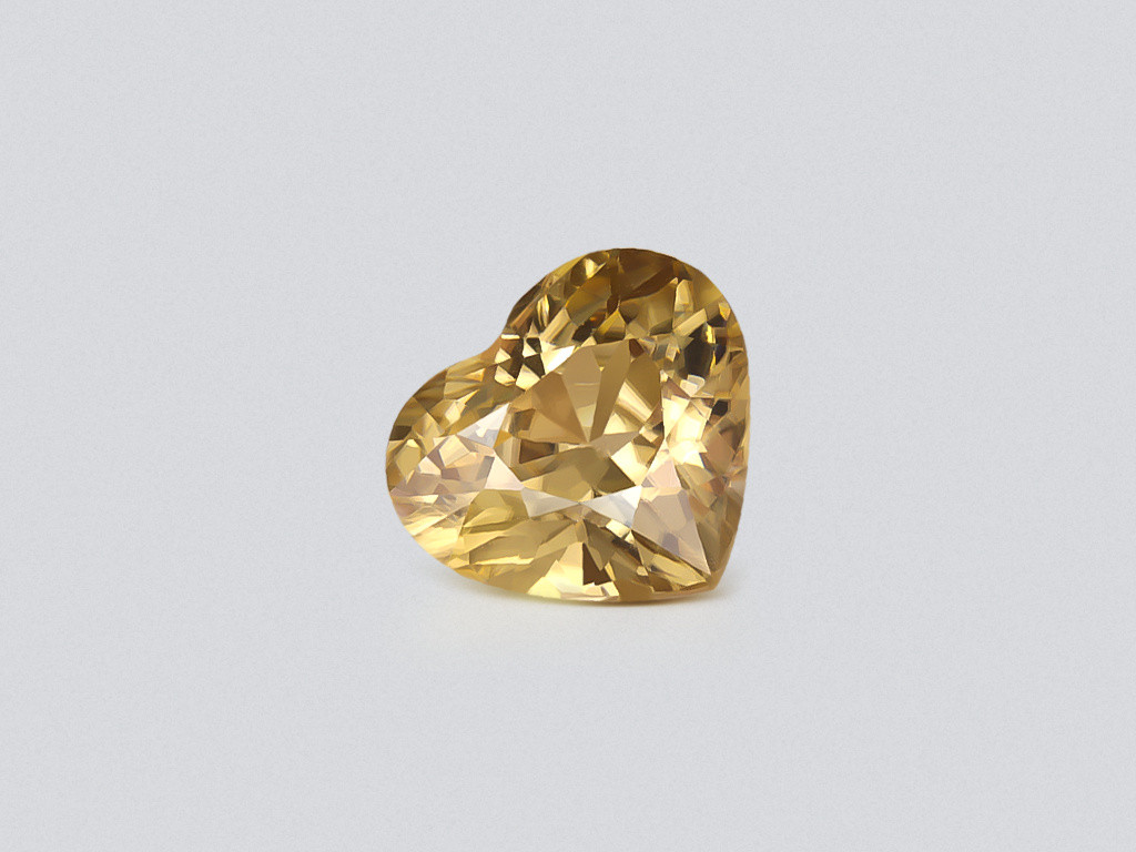Yellow brown zircon  heart shape 9.88 carats, Tanzania Image №1
