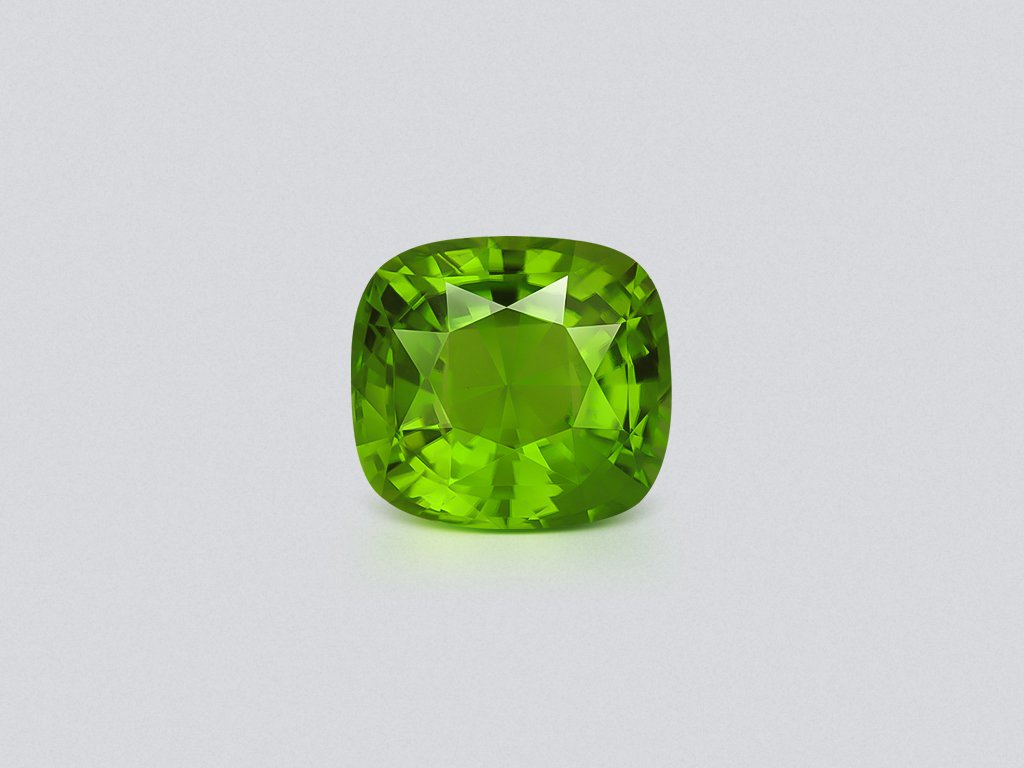 Peridoto verde talla cojín 5,80 carats, Birmania Image №1