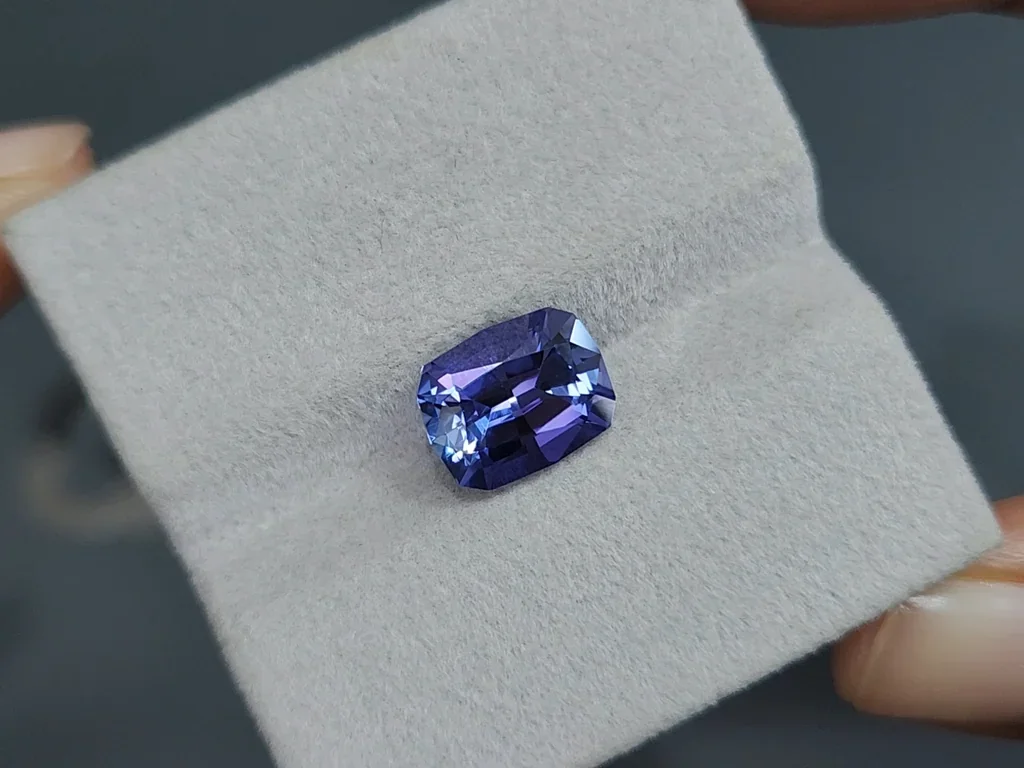 Tanzanite cushion cut 4.08 carats, Tanzania Image №4