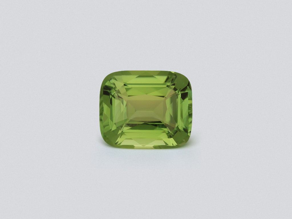 Turmalina verde talla cojín de 4,20 quilates, África Image №1