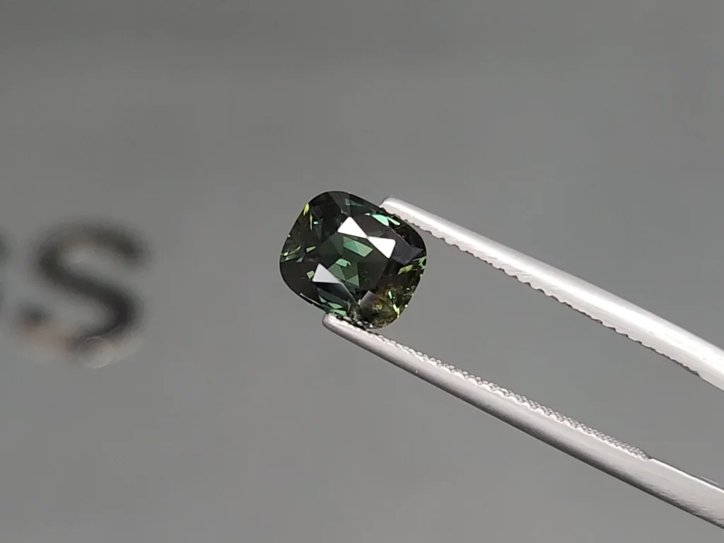 Saphir sarcelle taille coussin non chauffé 2,57 carats, Madagascar Image №3