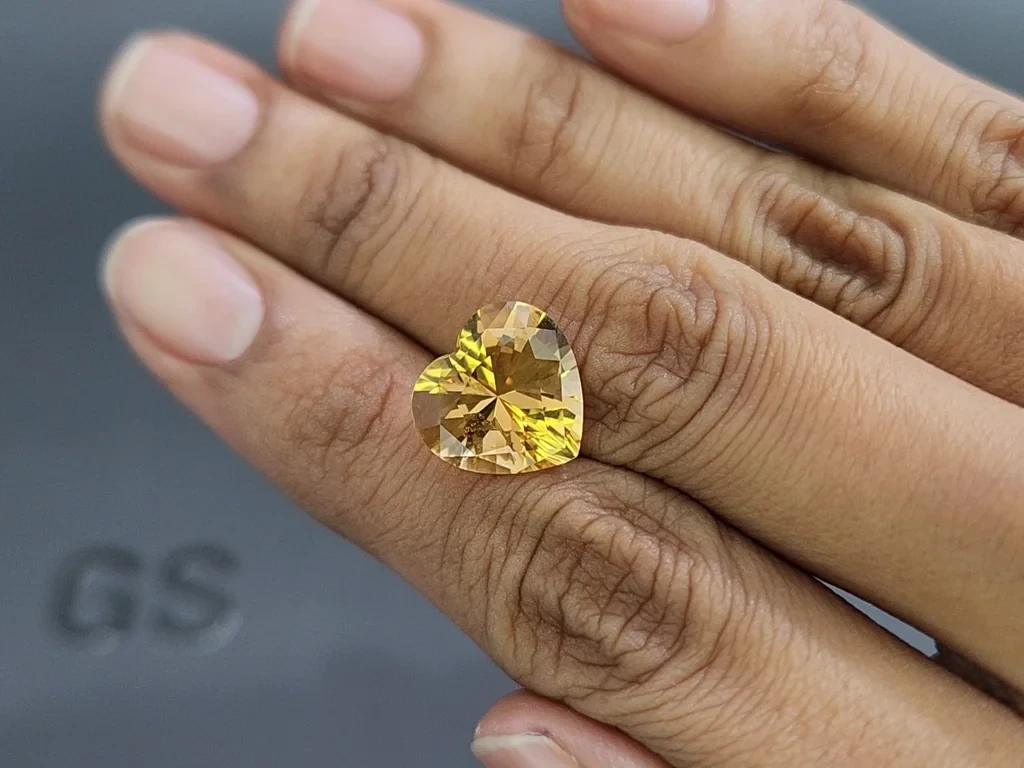 Citrin präziser herzförmiger 6,16 karat , Afrika Image №2