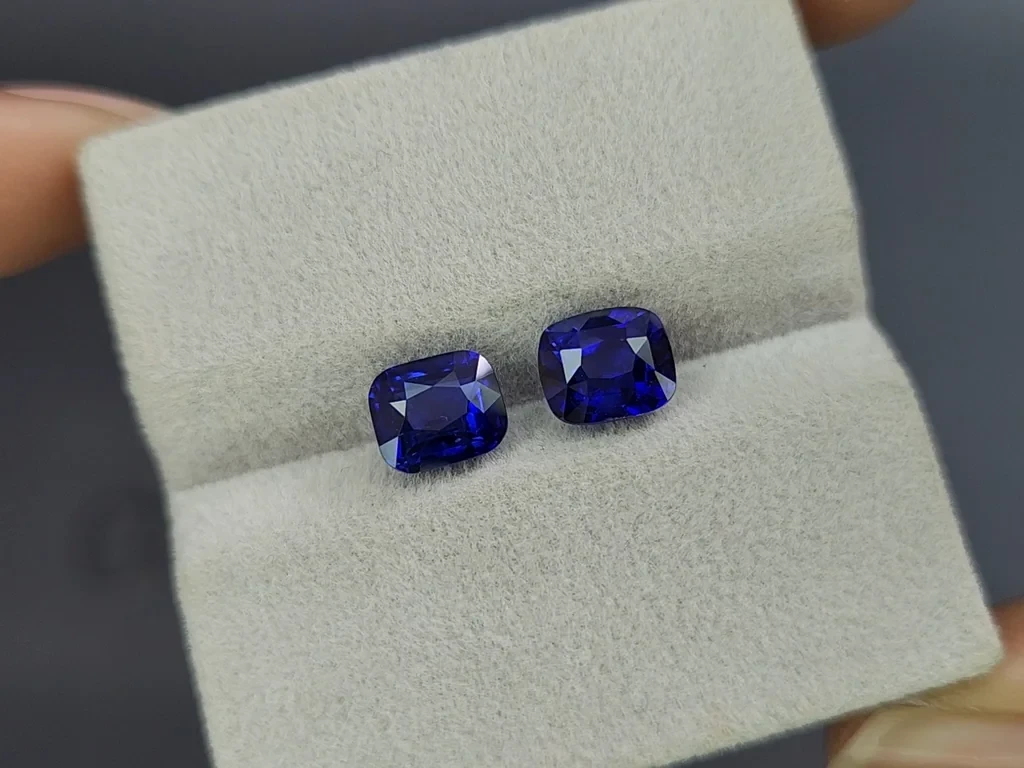 Pair of sapphires Royal Blue cushion cut 4.10 carats, Sri Lanka Image №4