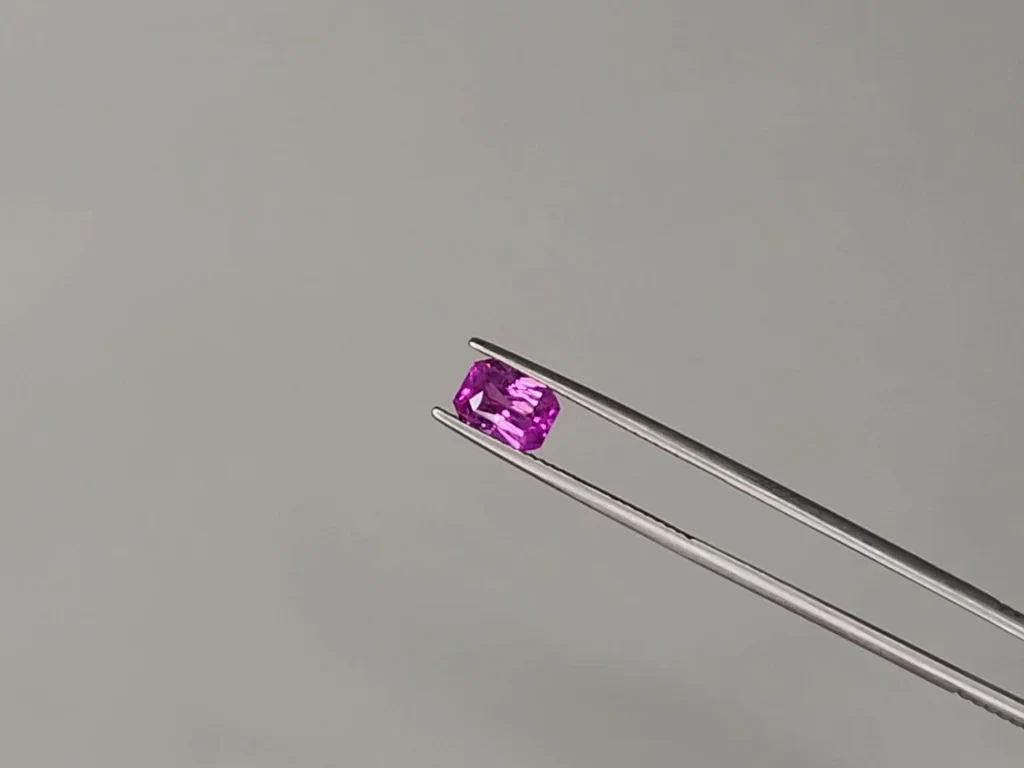Unheated Padparadscha sapphire radiant cut 1.33 carats, Sri Lanka Image №2