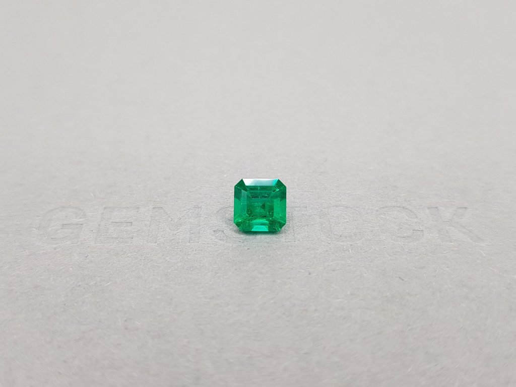Colombian "Muzo Green" Emerald  asscher shape 0.93 ct Image №1