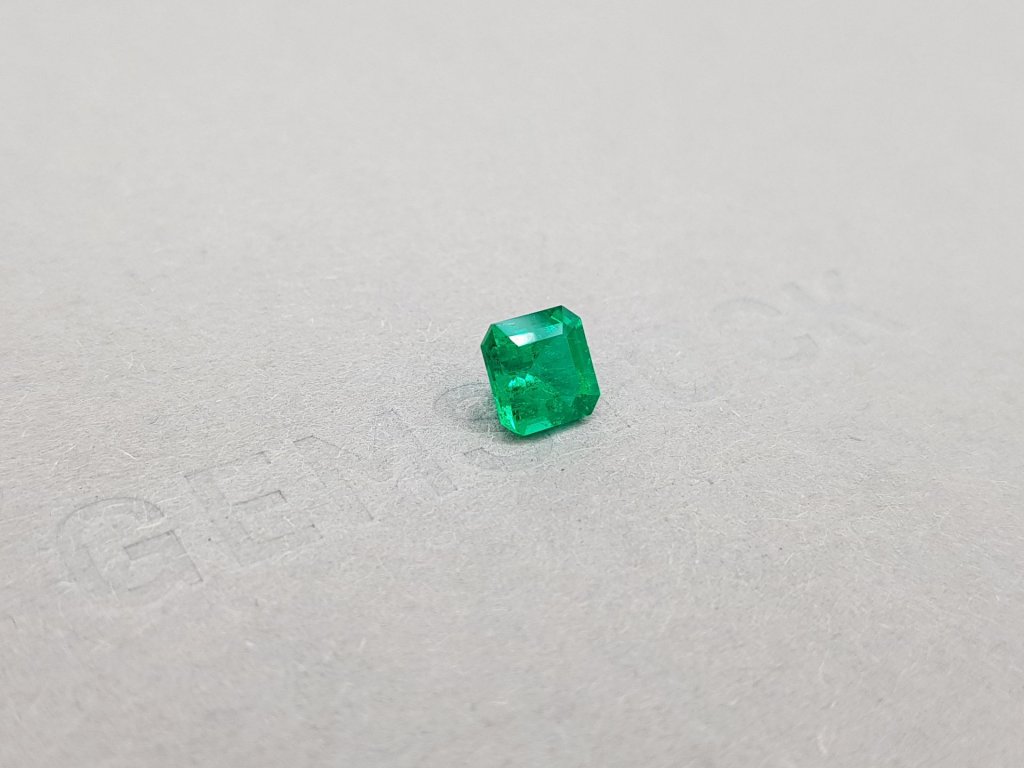 Colombian "Muzo Green" Emerald  asscher shape 0.93 ct Image №2