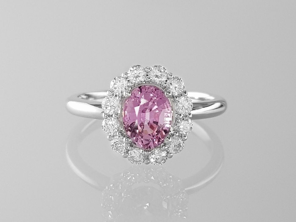 Ring with natural pink sapphire 1.35 ct and diamonds in 18K white gold Image №1