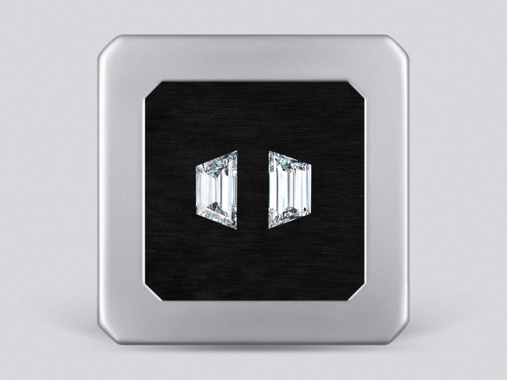 Matching pair of F/VS trapezoid step cut diamonds 0.91 carat Image №1